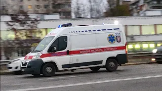 *White-Blue lights* Peugeot Boxer ambulance response code 2
