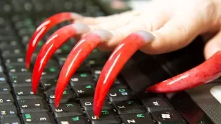 ASMR KEYBOARD SOUND NAIL TAPPING WHISPER EAR TO EAR