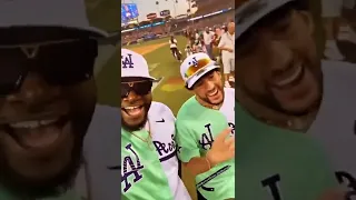 Bad Bunny Cantando “Titi Me Preguntó” junto A David Ortiz En La MLB All-Star Celebrity Softball 🔥🐰