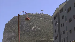 RAF Chinook delivers radar equipment to the Upper Rock