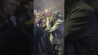 Travis Scott lets a fan perform with autotune 💀