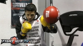 Jhonny Gonzalez vs. Gary Russell Jr. Full video- Watch Gonzalez's media workout