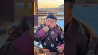 We eat Chop meat in the vastness of Mongolia