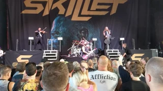 Skillet - Comatose - Live