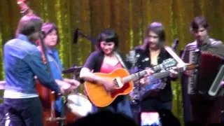 Norah Jones - Sunrise  [Live - Bog Nov 30-12]