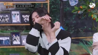 hyunjin danced 'play with fire' because he tied his hair