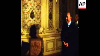 SYND 5-10-72  LIBYAN LEADER, COLONEL MOAMMAR GADDAFI, MEETS ANWAR SADAT