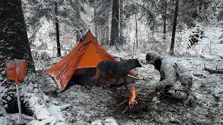 SOLO WINTER SNOWSTORM CAMPING - Bushcraft Overnight in Extreme Weather