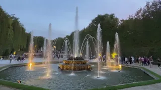 Les grandes eaux nocturnes du château de Versailles