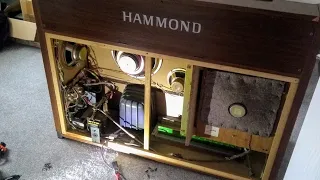 The internals in the lower rear panel of a Hammond Super SX-2000