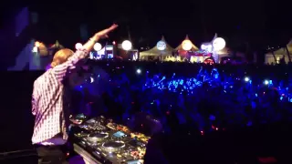 ZoukOut 2011 - Avicii - Intro / Fade Into Darkness