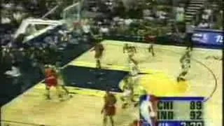 Chicago Bulls - Indiana Pacers | 1998 Playoffs | ECF Game 3: Reggie saves the day