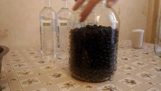 Настойка из черной смородины на водке. Простой рецепт