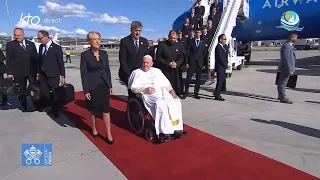 Arrivée du Pape à l'aéroport de Marseille et accueil officiel