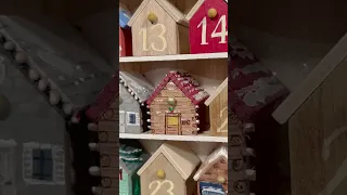 Customizing an Advent Calendar into a Christmas Village ❄️ Day 6