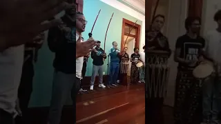 ABADÁ CAPOEIRA NOITE CULTURAL - MÚSICAS DE CAPOEIRA COM MESTRE MORCEGO EM PINDAMONHANGABA.