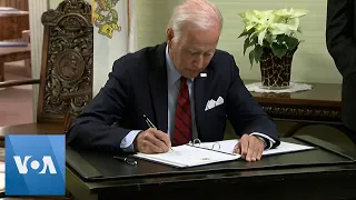 Biden Signs Condolence Book for Pope Benedict XVI | VOA News
