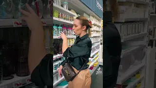 Quand la copine de ta mère te surprend en train de sécher les cours…. #shorts #tiktok #comedy