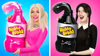 Tantangan Masak Wednesday vs Barbie! Pertarungan Makan Makanan Pink vs Hitam oleh YUMMY JELLY