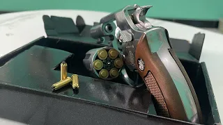 Unboxing revolver 733 blank gun