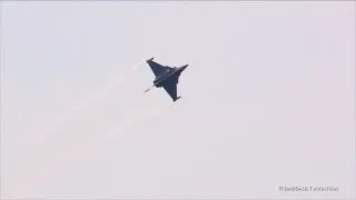 Dassault Aviation - Rafale Fighter Flight Demo At Le Bourget 2013 (Pilot Commentary) [720p]