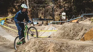 マウンテンバイクで初心者がいきなりジャンプしたらどうなるのか？