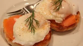 Smoked Salmon Eggs Benedict - Hollandaise Free Version!