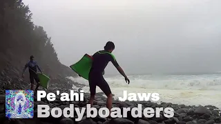 Bodyboarders Getting at Peahi, Jaws