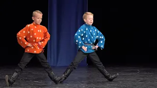 "Русская пляска", ансамбль «Ритмы детства». "Russian dance", the ensemble "Rhythms of childhood".