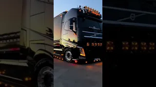 #ДАЛЬНОБОЙ​​ - VOLVO  #Большегруз​​#volvo​​ #scania​​#камаз​​#фура​​#тонар​​#truck​​ #DAF