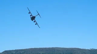 [4K] WILD RAAF Boeing C-17A Globemaster III display at Wings Over Illawarra 2019 (Sydney Airshow)