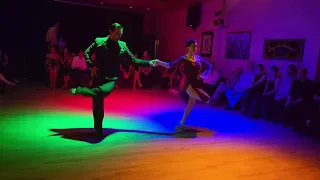 Argentine tango: Florencia Borgnia  & Marcos Pereira - Canaro En Paris