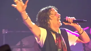Foreigner : I Want To Know What Love Is ( with Graham High Choir ) ... Raleigh, NC ...Tues. 7/3/18.