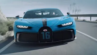 Fahrszenen  - 2020 Bugatti Chiron Pur Sport mit Star Wars X-Wing Fighter Heckflügel!