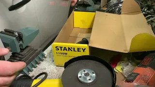 Мини обзор ушм Stanley sgv115