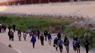 Chicago, nation struggle to handle new migrant arrivals