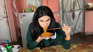 Eating Extreme Spicy Noodles 😂