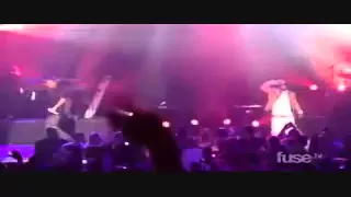 Drake & Birdman Perform Money To Blow Live