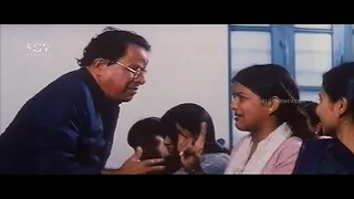 Shivarajkumar Disturbs Lecturer in Class | Comedy Scene | Yuvaraja Kannada Movie | Umesh