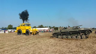 Panzer gegen K700 😳 tauziehen Dargun 2019