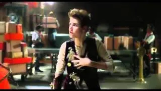 Justin Bieber -Santa Claus Is Coming To Town  (official music video Preview) Arthur Christmas