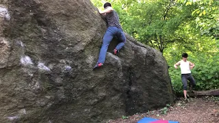 No Sweat (V0) - NYC Bouldering: Central Park (Worthless Boulder)