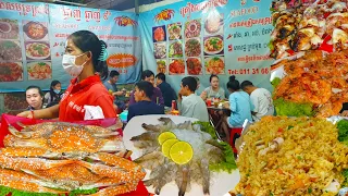 Night Street Food @ ToulTompoung - Grilled And Fried Seafood -Popular Street Food In Phnom Penh City