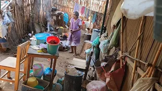 "Aquí entra el frio , aquí entra el agua pero se acostumbra uno"|Tía Leonor.