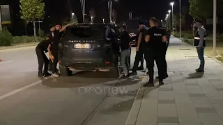 VIDEO/Policia e Vlorës aksion për kapjen e personave në kërkim dhe armëve pa leje
