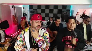 8 - Entre La PLaya Ella y Yo Ft. Vato 18k (Version Live)