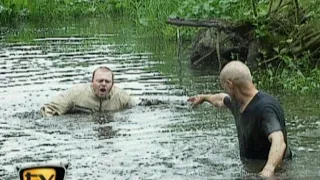 Da können die 7 vs. Wild Kandidat:Innen nur lachen! Stefan Raab beim Survival Training!