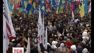 Натовп відтіснив весь Майдан Незалежності