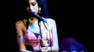 Amy Winehouse - We're still friends (Live) AWL