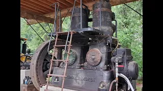 Big Two Cylinder Fairbanks Morse Diesel Engine Cold Start